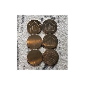 Posavasos de metal hechos a mano de primera calidad para regalos de boda clásicos y regalos de inauguración de la casa con textura floral tradicional - Product Image 2