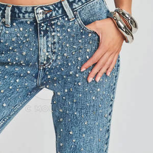 Pantalon personnalisé en strass pour femmes Hip Hop Bling Streetwear Pantalon respirant Jeans de luxe en strass pour femmes - Product Image 6