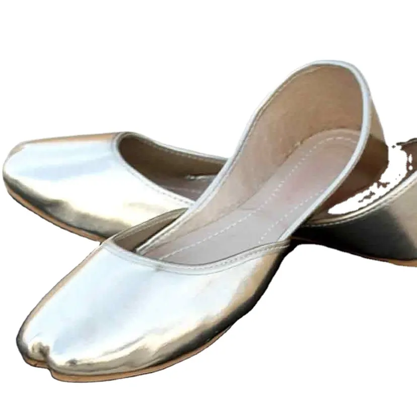 シルバーカラー輝く伝統的なデザイン/靴の女性屋内ファッショナブルな伝統的な女性パンジャビジュッティ/女性のためのkhussa靴
