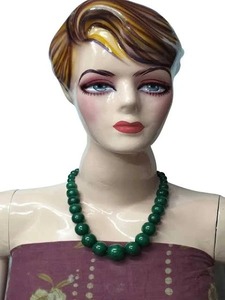 Collier pendentif en résine transparente de fournisseur indien pour les fêtes, les sorties nocturnes et les célébrations de vacances, disponible à bon prix - Product Image 3