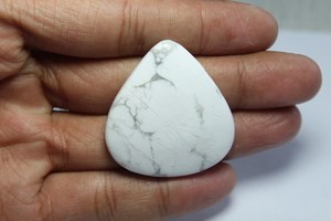 100% naturel meilleure qualité poire coupe forme lisse Howlite Cabochons pour la mise en bijoux utilisation à des prix abordables par le vendeur indien - Product Image 5