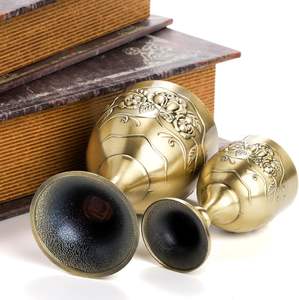 Cáliz de Latón Dorado Hecho a Mano, Copa Religiosa Moderna y Ecológica para Comunión y Decoración - Product Image 5