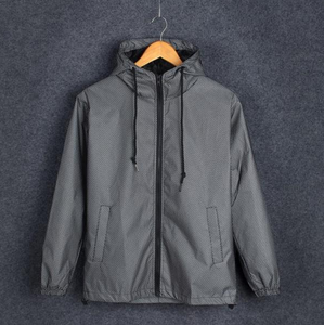 Elegante y cómoda chaqueta de moda reflectante gris claro para hombre cortavientos estampado calle Hip Hop abrigo de bombardero con capucha Suelto - Product Image 1
