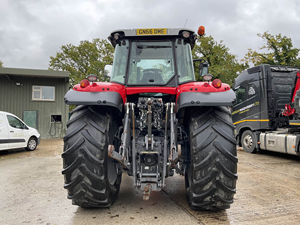 Tracteur Massey Ferguson 7720 200 CV Neuf et d'occasion pour les travaux de construction et l'agriculture. Obtenez une bonne affaire pour cette machine. - Product Image 3