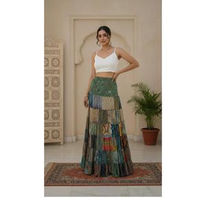ชุดกระโปรงแม็กซี่สไตล์โบฮีเมียนสำหรับผู้หญิง พร้อมเสื้อครอปท็อป ลายพิมพ์แบบชาติพันธุ์ กระโปรงยาว เหมาะสำหรับใส่เที่ยวพักผ่อนช่วงฤดูร้อน - Product Image 3