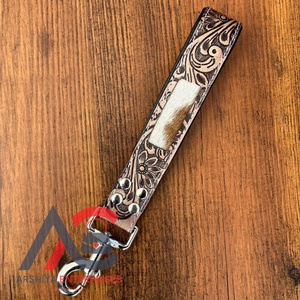 Laisse pour chien personnalisée en cuir usiné à la main de haute qualité en cuir de vachette véritable laisse pour chien d'entraînement à usage intensif - Product Image 1