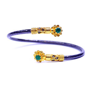 Desgaste de la boda plata esterlina oxidada 925 hecho a mano Esmeralda piedras preciosas atractivas señoras usan brazaletes de diamantes - Product Image 2