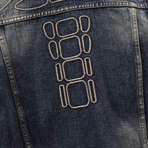 Chaqueta Bomber Vaquera Vintage Lavada Extra Grande Personalizada para Hombre, Chaqueta Vaquera Estampada Premium de Estilo Urbano, Venta al por Mayor OEM - Product Image 4