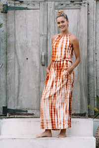 Vestido Maxi Bohemio de Rayón con Hombros Descubiertos y Estampado Tie Dye, Diseño Moderno y Multicolor, en Oferta - Product Image 4