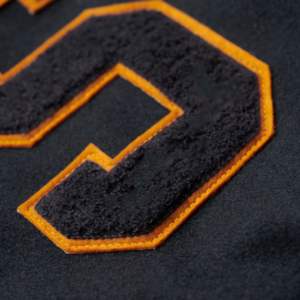 Veste de baseball unisexe brodée avec logo personnalisé, respirante, manches en laine, style varsity, hiver, laine - Product Image 4