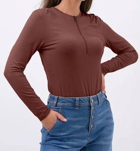 Vente en gros de t-shirts pour femmes unisexes décontractés en coton/polyester à manches longues et col ras du cou avec demi-fermeture éclair à manches longues - Product Image 4