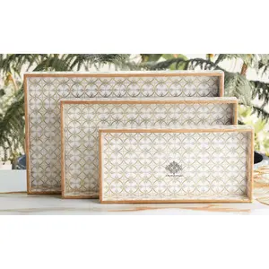 Juego de 3 bandejas de madera de diseño tradicional indio, hechas a mano, multiusos, decorativas, para servir. - Product Image 1