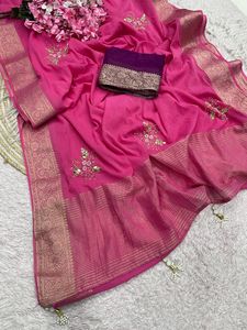 Sari en soie Simar classique pour les occasions de mariage, avec un chemisier exclusif, tenue ethnique indienne pour femmes et filles, pour les festivals et les mariages - Product Image 3