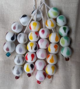 Las mejores cuentas de vidrio indias para la fabricación de joyas Cuentas hechas a mano para la fabricación de joyas Cuentas de vidrio de tiras esmeriladas indias - Product Image 1