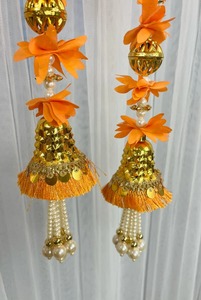 Guirnaldas de flores amarillas, naranjas y rosas con cuentas doradas Guirnaldas de jazmín con campanas para toda la decoración de bodas y festivales - Product Image 5