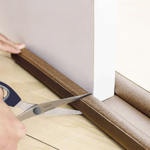 Guarnizione per porta in schiuma marrone sottoporta 95 cm. - Product Image 3