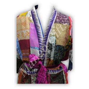 Veste vintage bohème pour femme, ample, multicolore, en patchwork de sari en soie, taille unique et lavable - Product Image 2