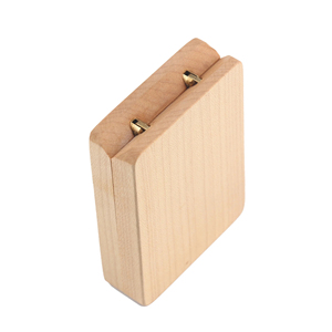 Caja de exhibición de anillo giratorio de nogal negro de gama alta creativa perfecta para propuesta compromiso confesión logotipo personalizable madera maciza - Product Image 4