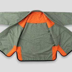 Kimono de Judo de la Mejor Calidad y Alto Rendimiento en Color Verde, Material de Poliéster/Algodón de Secado Rápido - Product Image 3