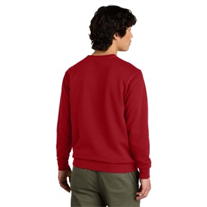 Sweat-shirt rouge à col rond en polaire classique pour homme, confortable et chaud, parfait pour les tenues de tous les jours et les activités de plein air fraîches - Product Image 4