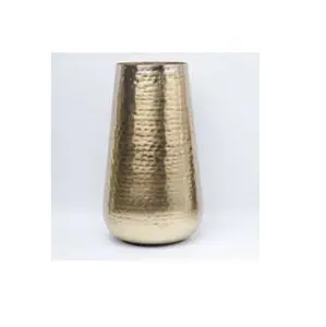 Декоративная ваза из литого алюминия