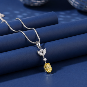 Collier pendentif floral en diamant jaune cultivé en laboratoire, or blanc, bijoux fins de luxe, cadeau élégant pour femme, à porter au quotidien - Product Image 3