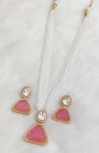 Conjunto de Collar de Latón y Piedra Doble de Moissanita para Mujer, Estilo Casual, Complementa Tanto la Ropa Étnica como la Occidental - Product Image 3