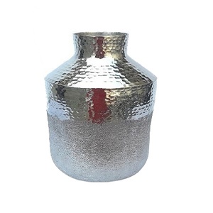 Vase à fleurs classique pour maison hôtel Restaurant vase à plantes décoratif couleur argent finition design moderne Pot en métal porte-fleurs - Product Image 1