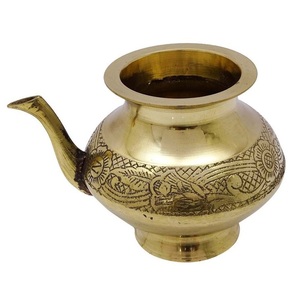 Lota vintage de haute qualité en laiton pur avec gravure et finition polie pour une utilisation en cuisine, article de cuisine antique arabe - Product Image 2