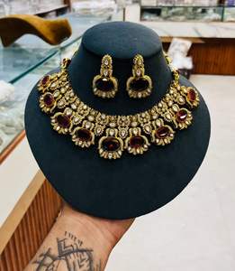 Ensemble de collier Moissanite Kundan de qualité supérieure avec pierre hydro pour les femmes parfait pour le mariage, ensemble de collier de luxe pour les fêtes - Product Image 4