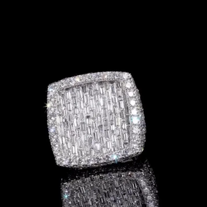 Anillo de Cóctel Unisex con Diamante Moissanite VVS, Plata de Ley 925, Engaste de Garras, Cuadrado, Bañado en Rodio, Diseño de Lujo - Product Image 1