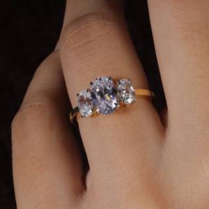 เครื่องประดับที่ดีสามรูปแบบหินรูปไข่ตัดเติบโตเพชร18K แหวนหมั้นทองคำสีเหลือง - Product Image 5