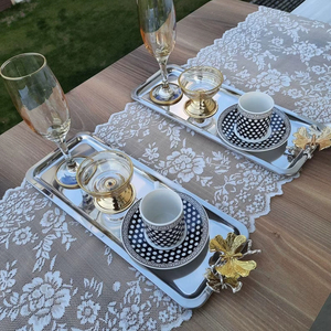 Plateau élégant en argent avec fleurs dorées, idéal pour la maison, les fêtes, les mariages, les festivals et les occasions spéciales, vente en gros depuis l'Inde - Product Image 1