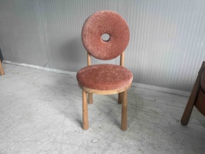 Fauteuil de salle à manger moderne en bois de chêne avec revêtement en tissu et fonction de refroidissement Chaise beignet en bois pour bureau à domicile et appartement - Product Image 2