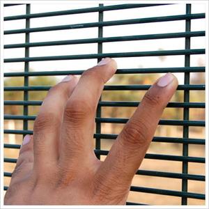 Valla de seguridad duradera 358 para espacios exteriores, valla de malla soldada con recubrimiento en polvo fácil de montar, puertas de enrejado de bajo <span class=keywords><strong>mantenimiento</strong></span> - Product Image 1