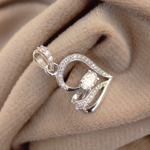 Luxueux D Couleur VVS1 Moissanite Coeur Forme Solitaire Pendentif Classique Ovale Coupe Pierre Bijoux Charme - Product Image 5