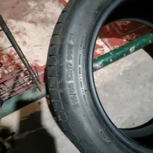 Déchets de pneus haute résistance proposés pour les projets de recyclage en vrac, offrant une qualité de caoutchouc stable avec un contenu propre de 7% - Product Image 3