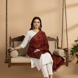 Châle d'hiver en laine Kullu de luxe avec motifs tissés à la main, doux et confortable, 80x40 pouces, respirant pour femme, à prix abordable - Product Image 4