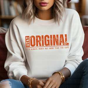 Camiseta de Gran Tamaño con Logotipo Estampado en Caliente para Mujer, Diseño Largo, Suministro de Fábrica OEM/ODM - Product Image 1