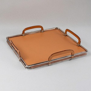 Plateau en cuir de qualité supérieure avec des lignes de point fines et une texture lisse, idéal pour la présentation de cadeaux ou la décoration intérieure de luxe - Product Image 5