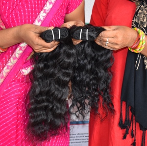 Extensiones de cabello humano indio crudo de templo ondulado de doble trama negra para mujer Natural 100%, venta al por mayor del proveedor - Product Image 2