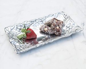 Bandeja para servir pan de metal pulido a mano moderna con patrón de uva Bandeja de aluminio fundido en arena a precio a granel Directo DE LA India - Product Image 6