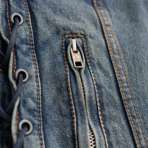 Gilet en jean bleu TIFF pour femmes - Product Image 6