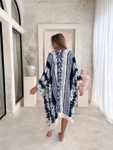 Robe longue en soie imprimée de fleurs de style bohème Robe de plage indienne d'été Robe de plage longue rayée à la mode pour dames 1 - Product Image 4