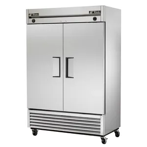 True T-49DT-HC Commercial <b>Kitchen</b> Refrigeration <b>Equipment</b> 49 Stainless Steel 2-Door Reach-In Cooler Freezer Combo - Product Image 2