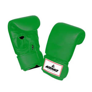 Gants de boxe avec intérieur doux et zone d'impact renforcée, rembourrage robuste et design confortable - Product Image 3