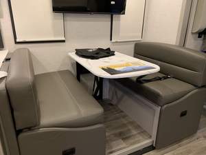 Autocaravanas Móviles Modernas de Aluminio, Remolque de Viaje al Aire Libre, Cabaña Cápsula, RV, Caravana, Habitación para Dormir, Camping, Viajes, 4-6 Personas - Product Image 2