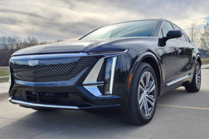 CADILLAC LYRIQ AWD LUXURY 2 2024 D'OCCASION PRÊT À ÊTRE EXPÉDIÉ - Product Image 2