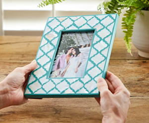 Cadre photo à motifs géométriques marocains faits à la main Décor élégant exquis avec incrustation de résine de nacre - Product Image 3