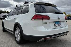 Volkswagen Golf Alltrack S 2019 Usado, Sin Reserva, Transmisión Manual de 6 Velocidades, Tracción en las Cuatro Ruedas, Suspensión APR Coilovers - Product Image 3